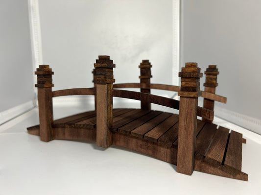 1:12 Garden Pond Bridge Assembled (Basswood)